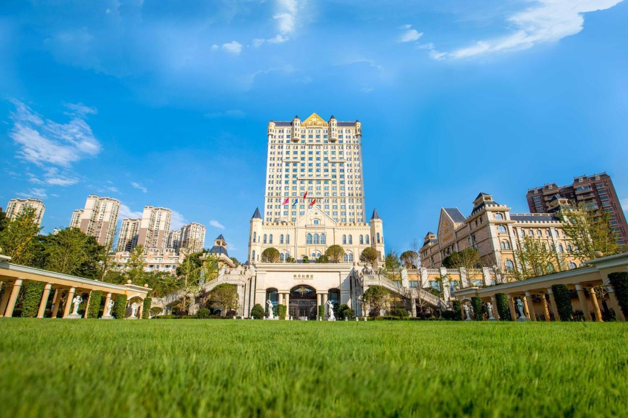 Wyndham Grand Kunming East Exterior foto